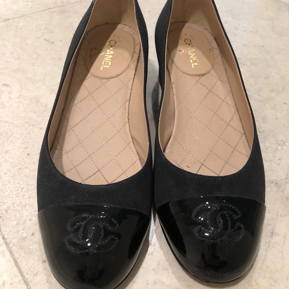 Chanel kitten heel